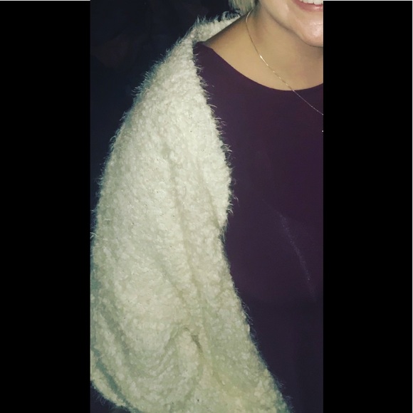 LA Hearts sweater with pockets - Picture 4 of 4